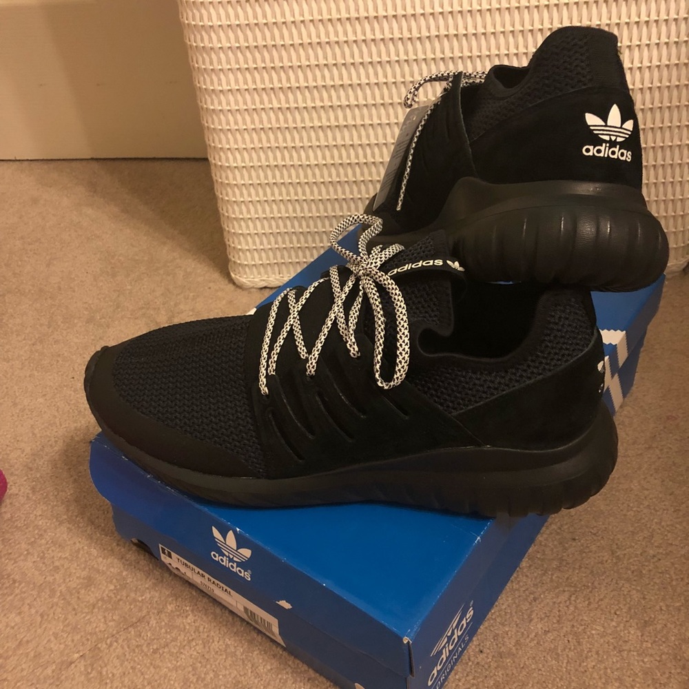 Men’s 10 1/2 adidas tubular radial